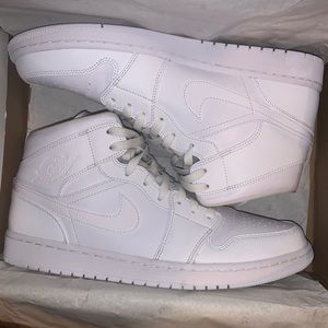 Air Jordan 1 Mid Patent ‘Triple White’ Mens 11.5